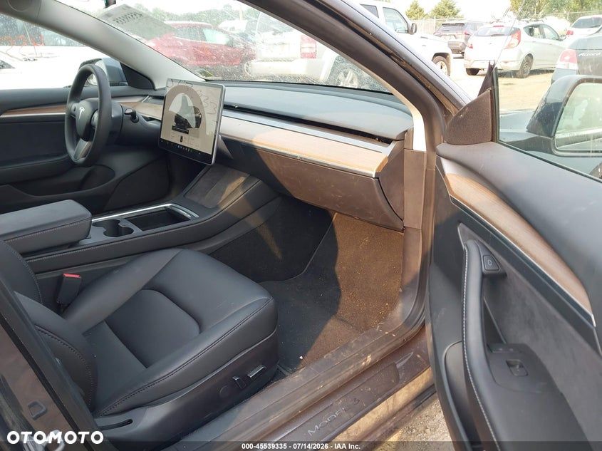 Tesla Model 3 Langstreckenbatterie Allradantrieb Dual Motor - 10
