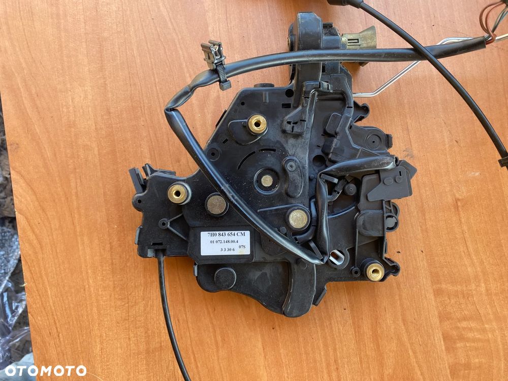 ZAMEK DRZWI PRAWY TYŁ BOCZNYCH  VOLKSWAGEN TRANSPORTER T5 7H0843654CM - 3