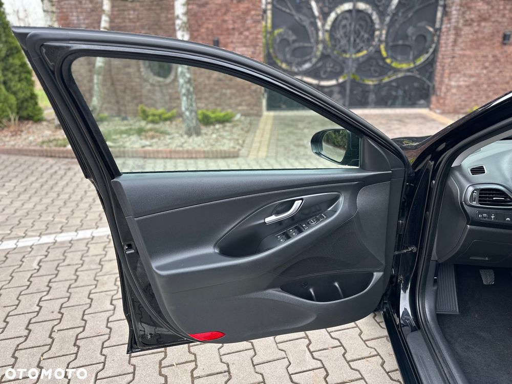 Hyundai i30 1.4 Passion Plus - 28