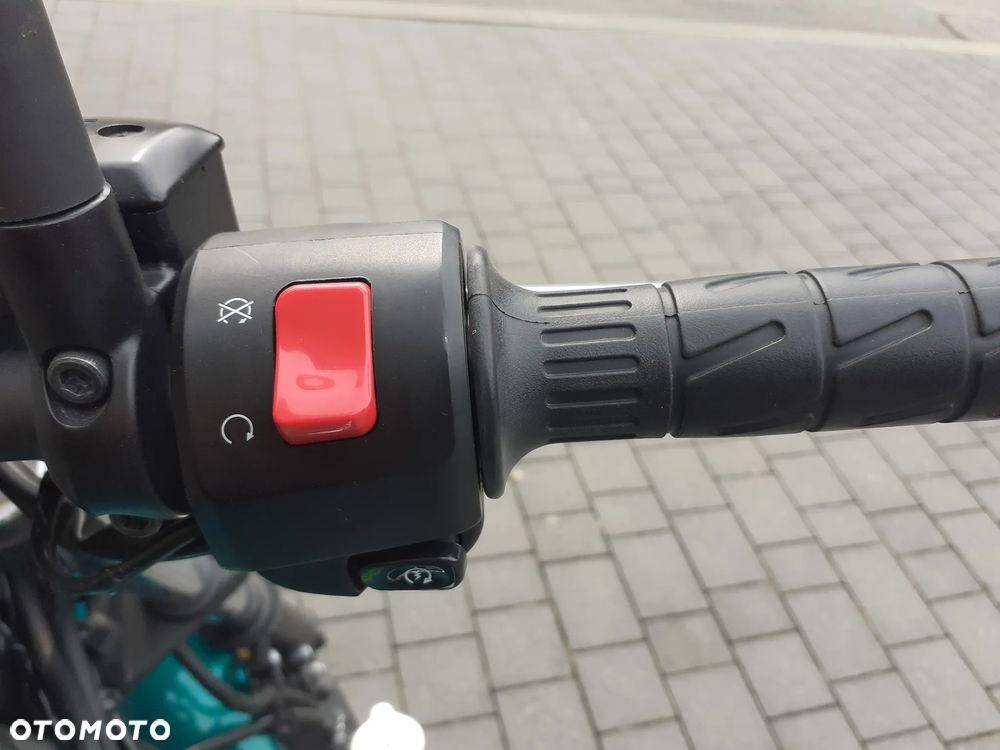 Kawasaki Z 650 RS - 5