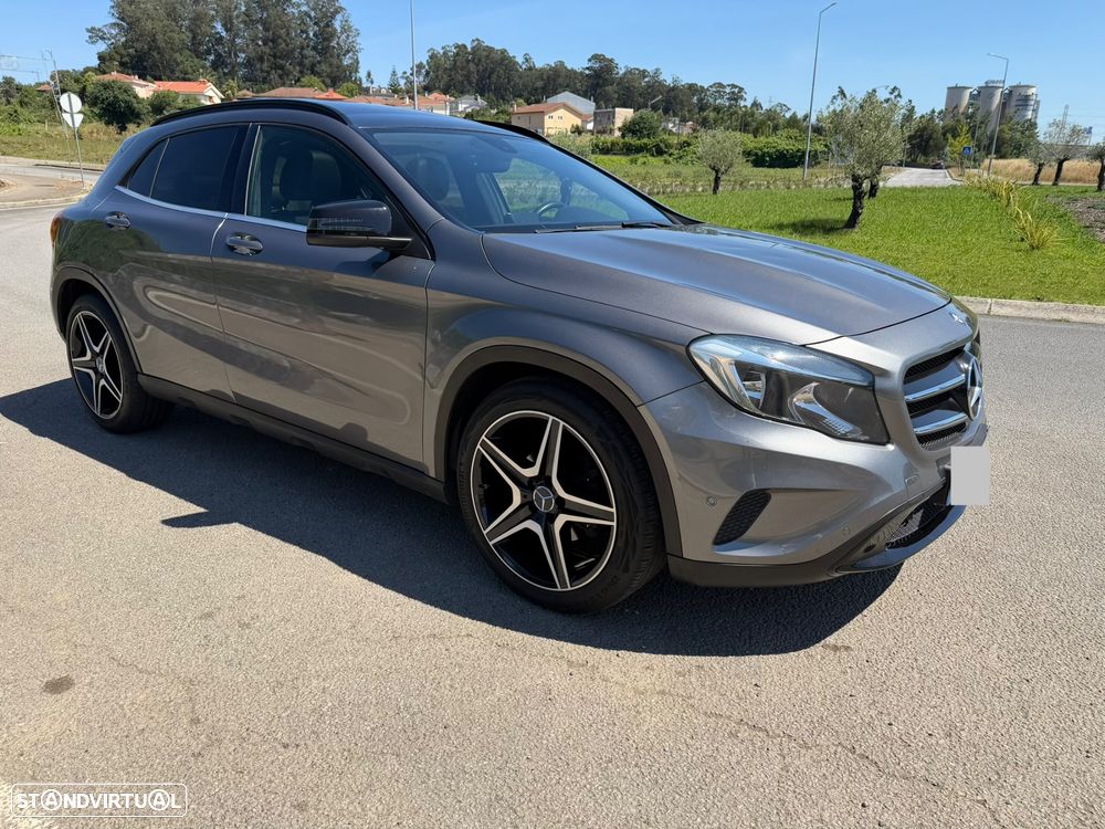 Mercedes-Benz GLA 180 d AMG Line - 4