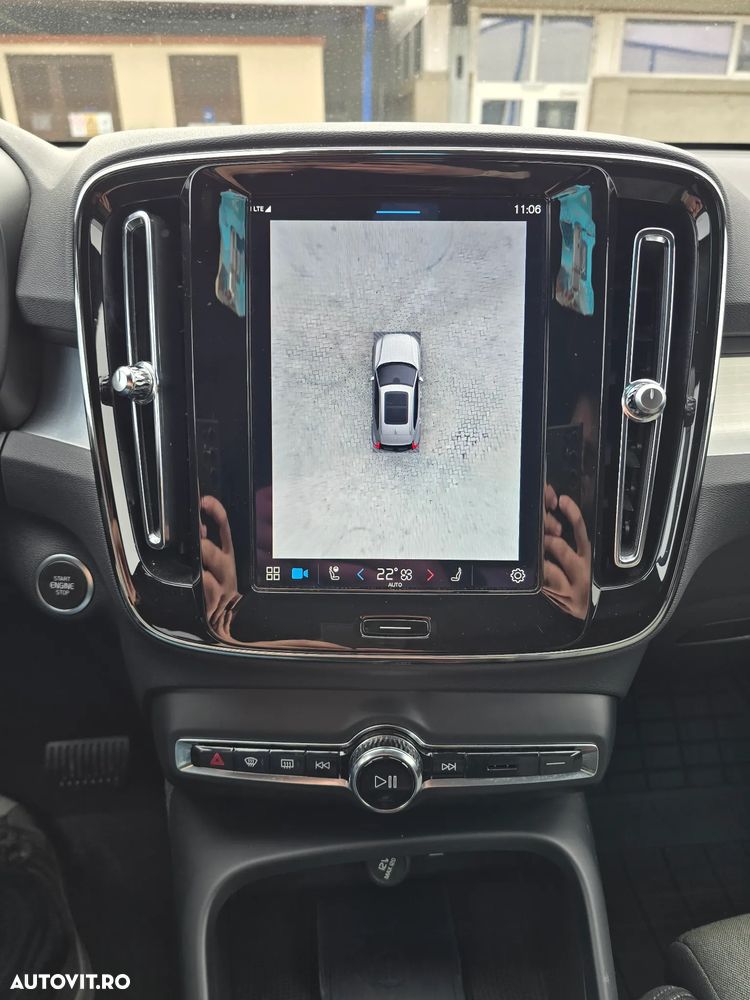 Volvo XC 40 B4 AT FWD MHEV Ultimate Dark - 11