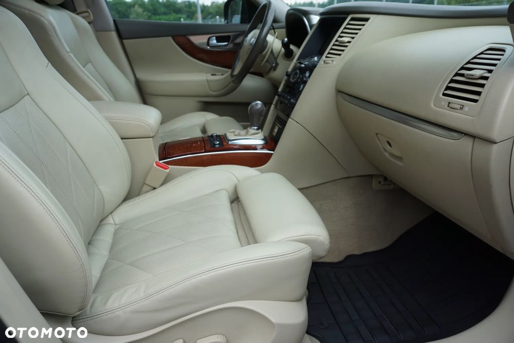 Infiniti FX FX30d AWD S - 19