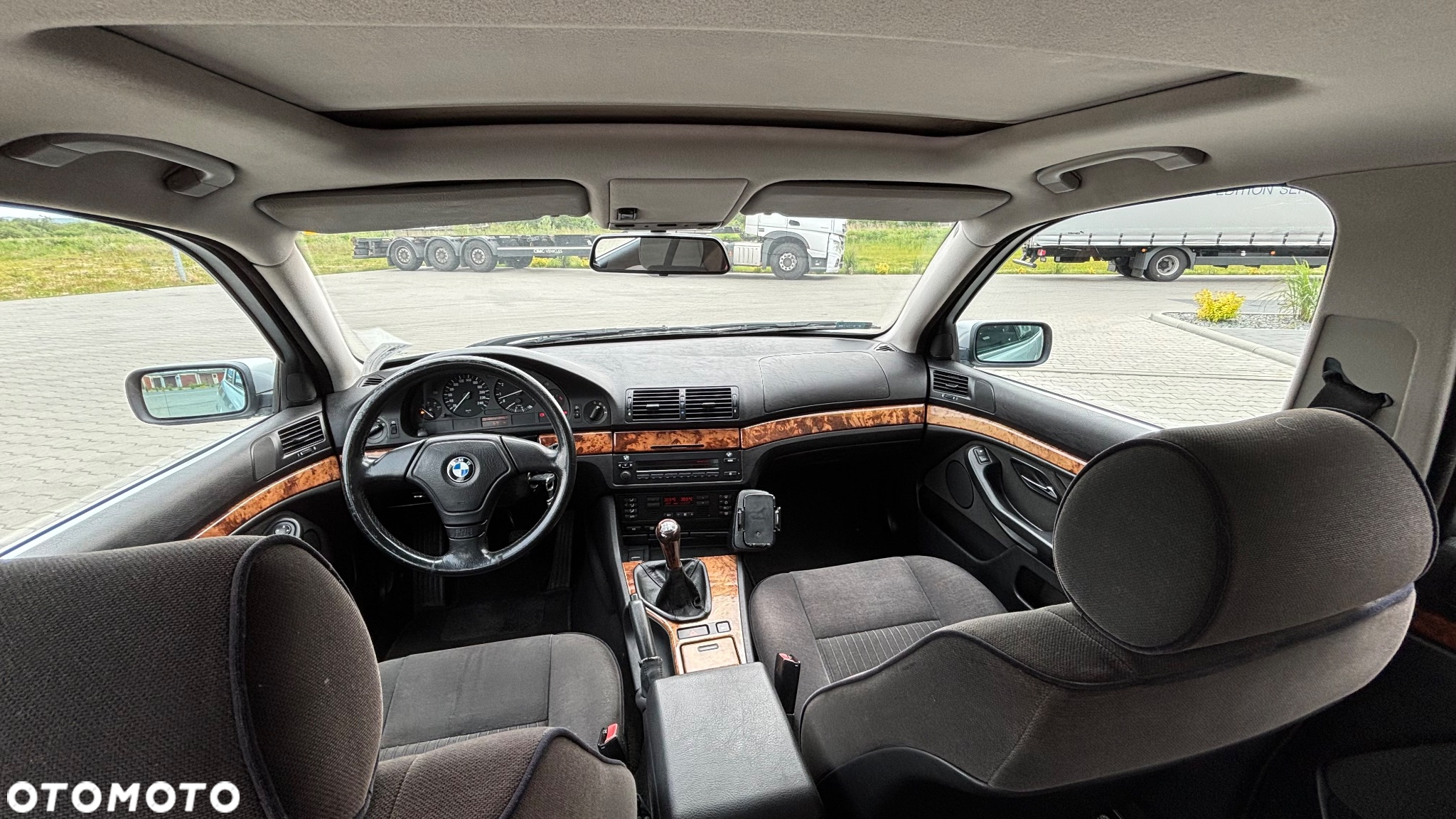 BMW Seria 5 520i - 7