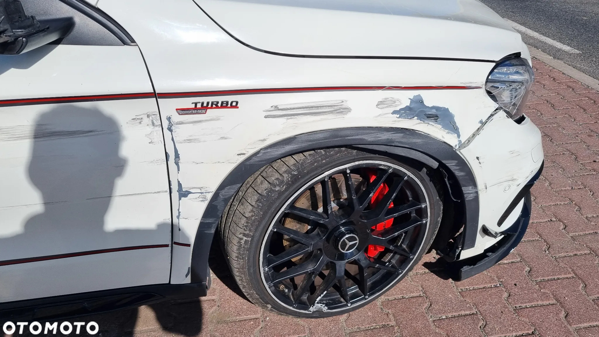 Mercedes-Benz GLA 45 AMG 4-Matic Edition 1 - 3