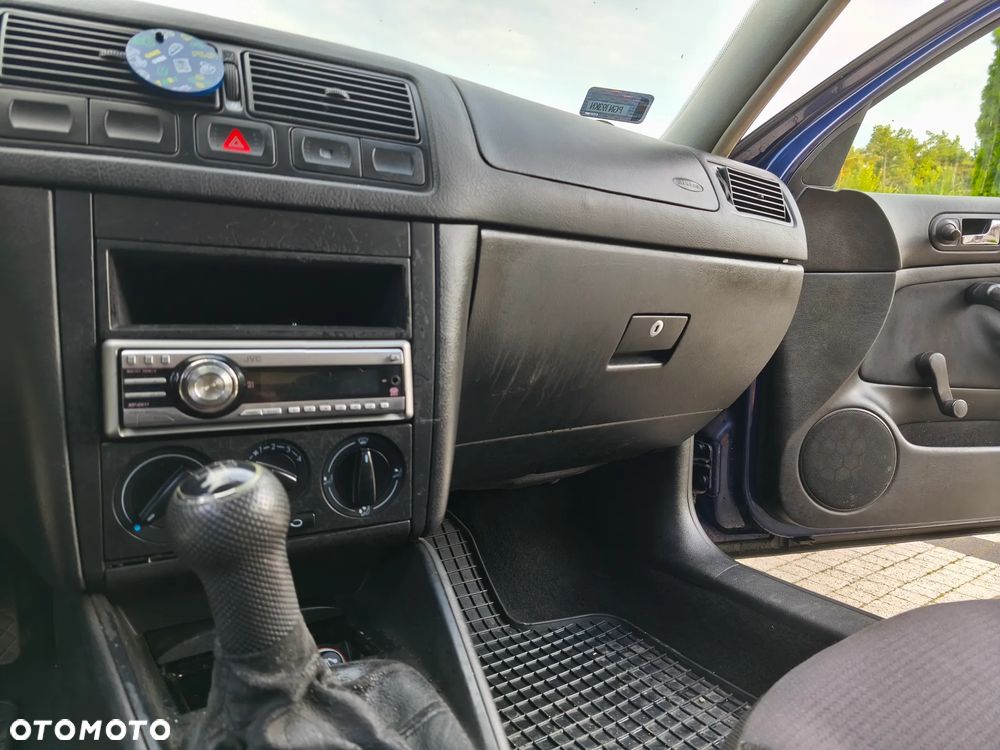 Volkswagen Golf IV 1.6 Comfortline - 11