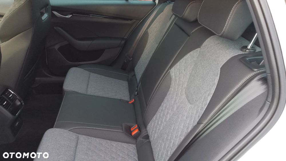 Skoda Octavia 1.5 TSI e-TEC DSG Sportline - 22