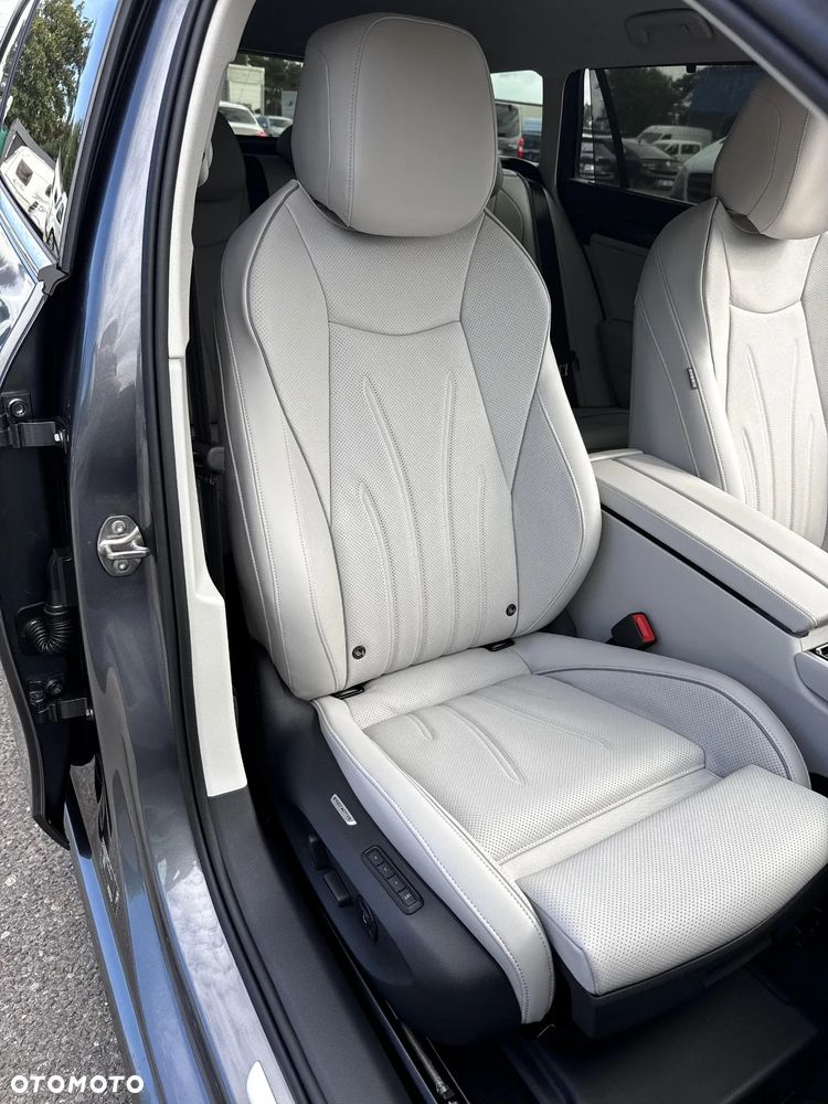 Volkswagen Passat 1.5 TSI ACT mHEV Elegance DSG - 35