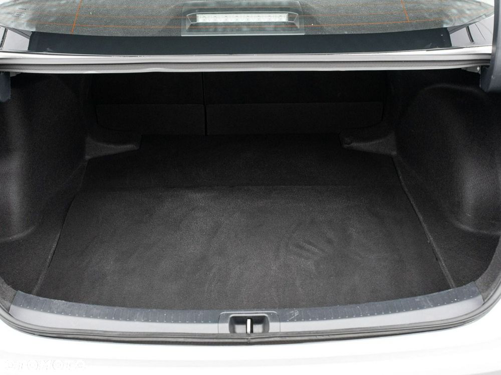 Toyota Corolla 1.5 Comfort - 24