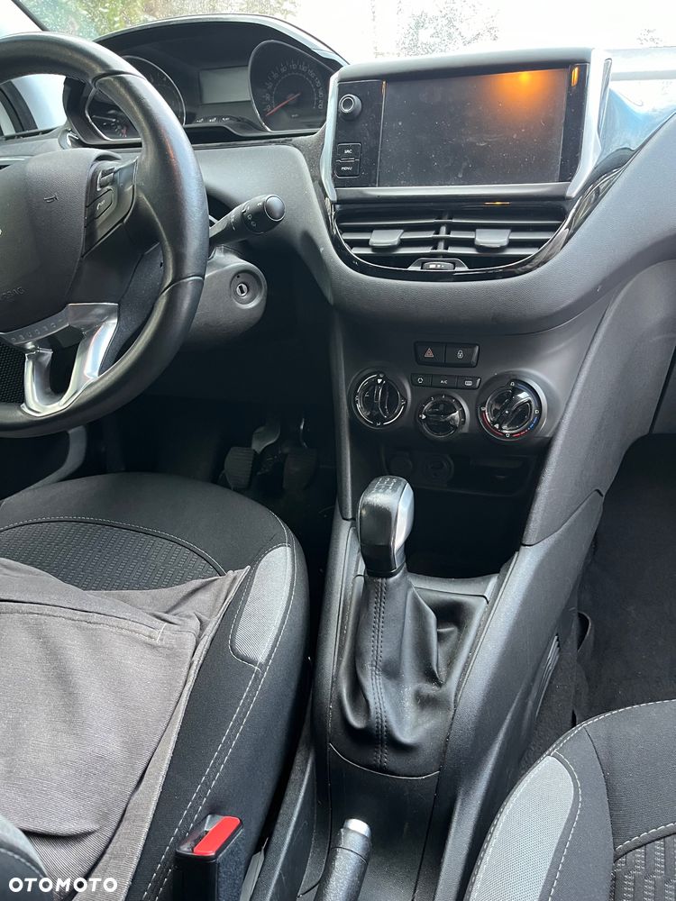 Peugeot 208 1.2 PureTech Active - 8