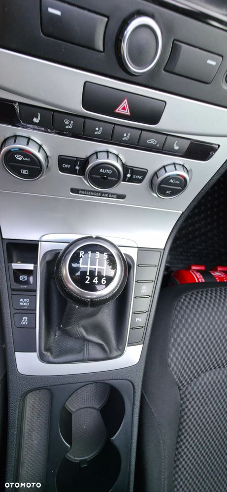 Volkswagen Passat - 16