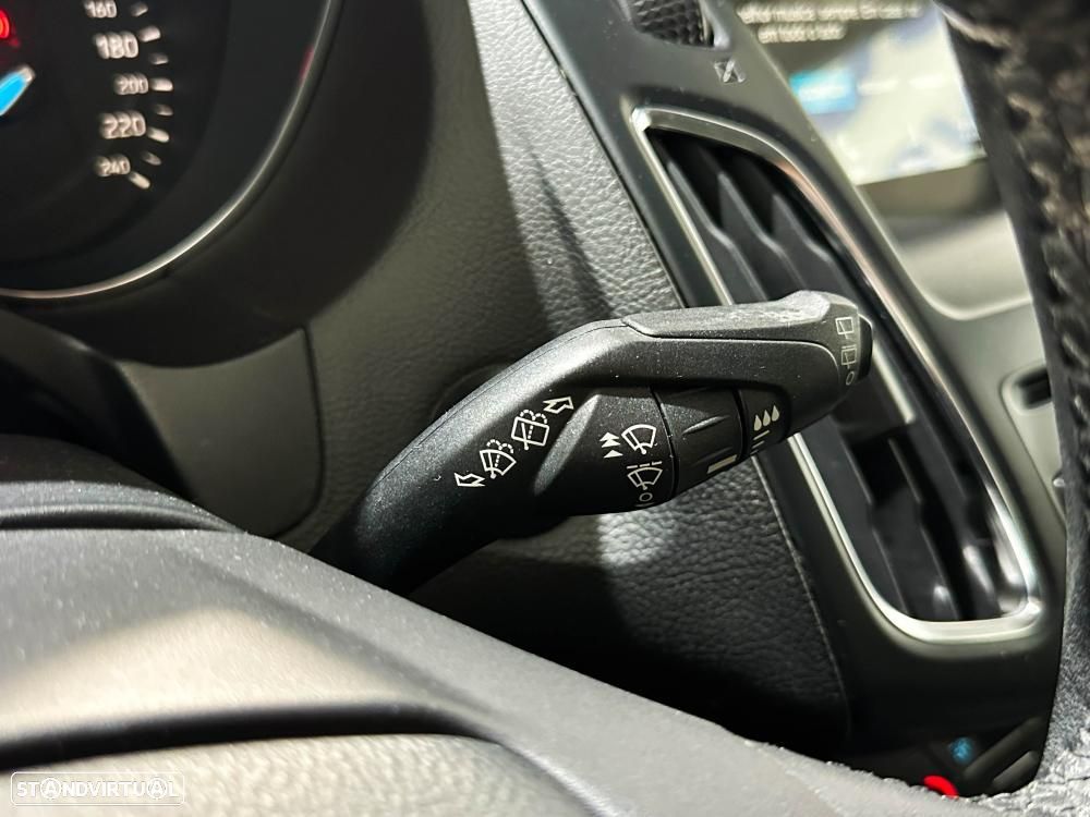 Ford Focus 1.5 TDCi Titanium - 37