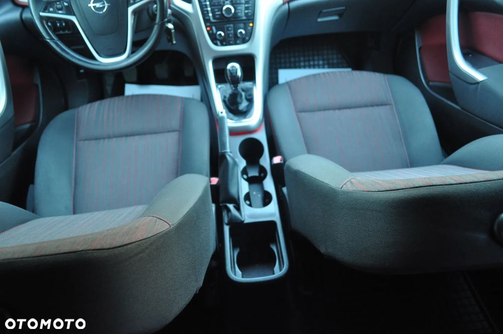 Opel Astra 1.6 Cosmo - 26