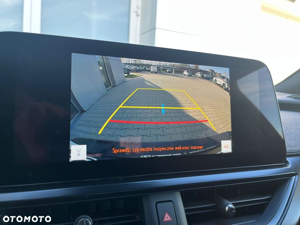 Lexus UX 300h F Sport Design - 22