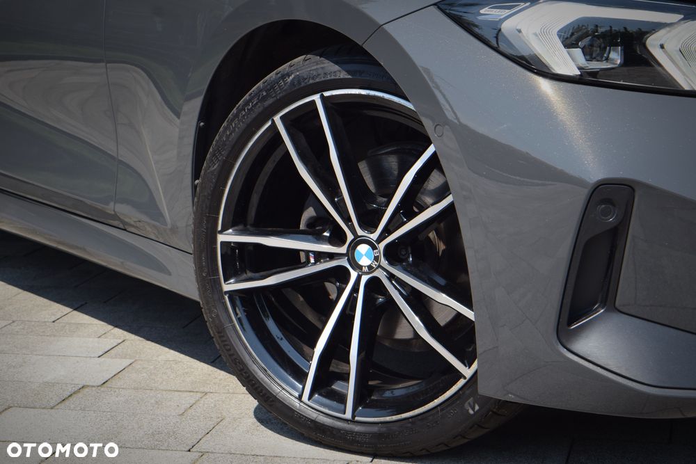 BMW Seria 3 320d xDrive M Sport sport - 11
