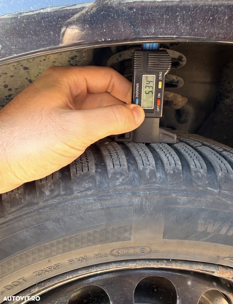 Volkswagen Passat 1.6 FSI Comfortline - 12