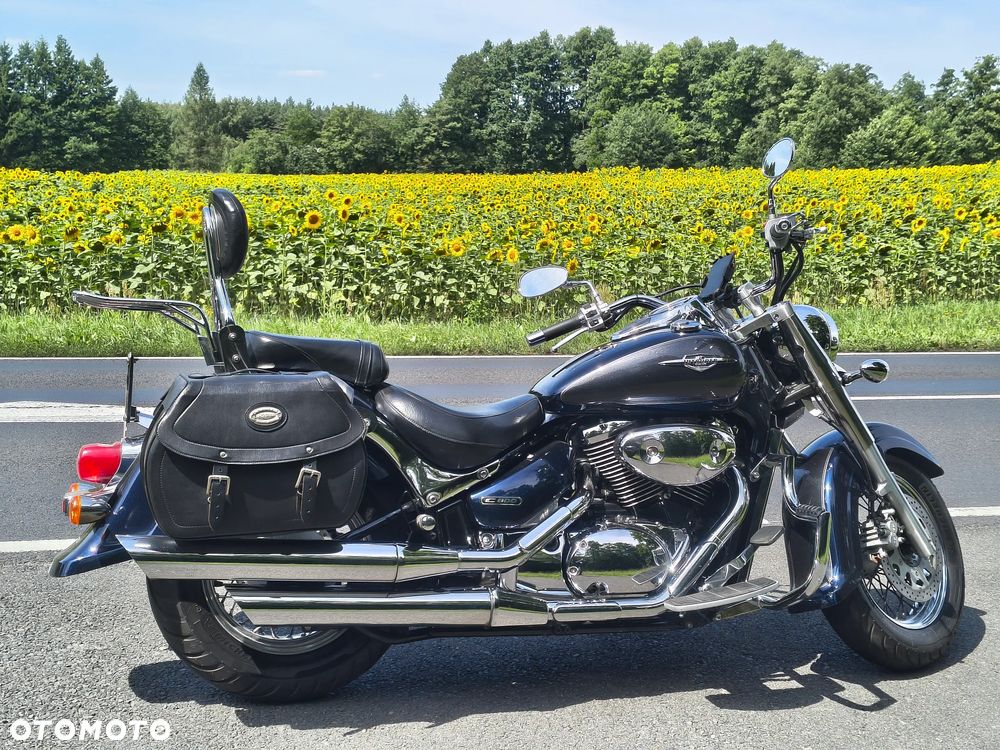 Suzuki Intruder