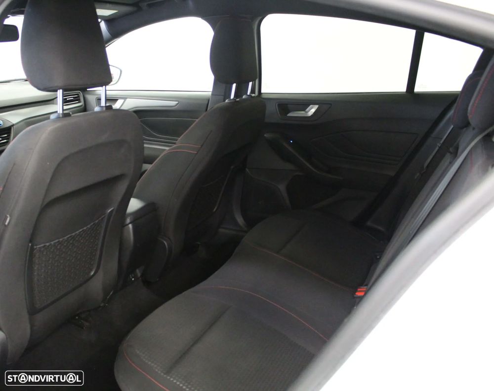 Ford Focus 1.0 EcoBoost MHEV ST-Line Aut. - 21