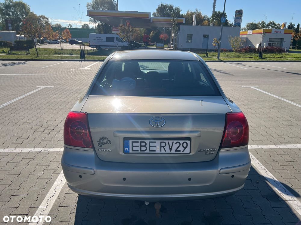Toyota Avensis 2005 photo 5