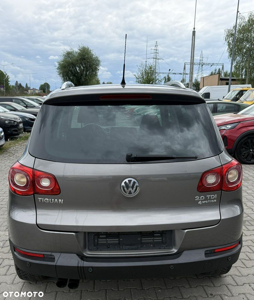 Volkswagen Tiguan - 11