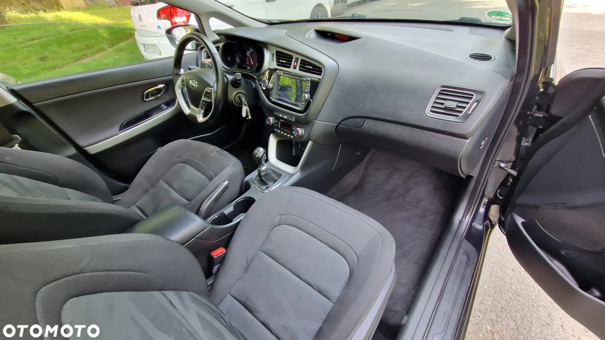 Kia Ceed 1.6 GDI Platinum Edition - 32