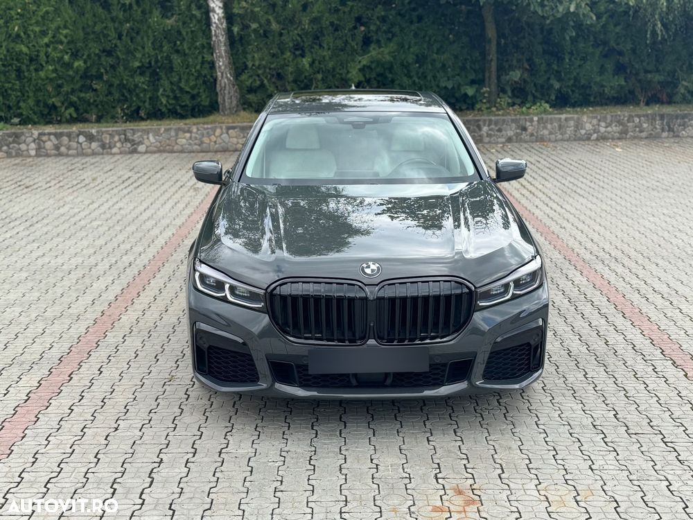 BMW Seria 7 745e - 9