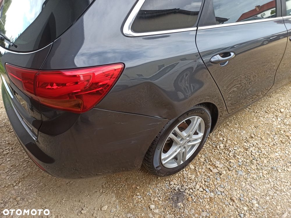 Kia Ceed - 4