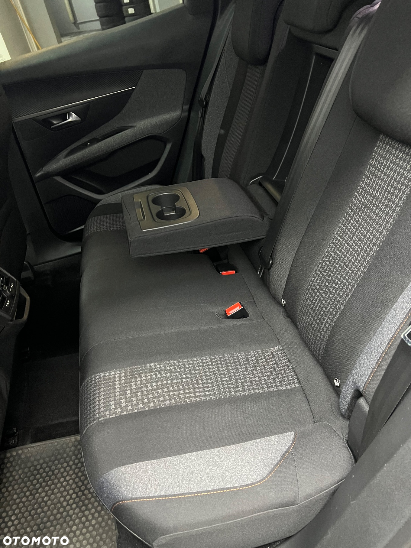 Peugeot 3008 PureTech 130 Stop & Start GPF Allure - 34