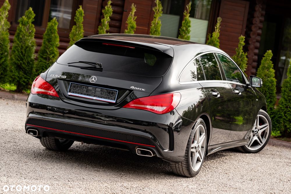 Mercedes-Benz CLA 250 4Matic 7G-DCT AMG Line - 13