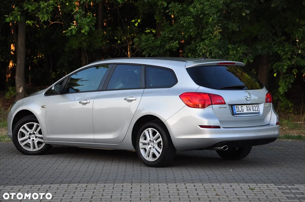 Opel Astra 1.4 Turbo Sports Tourer - 11