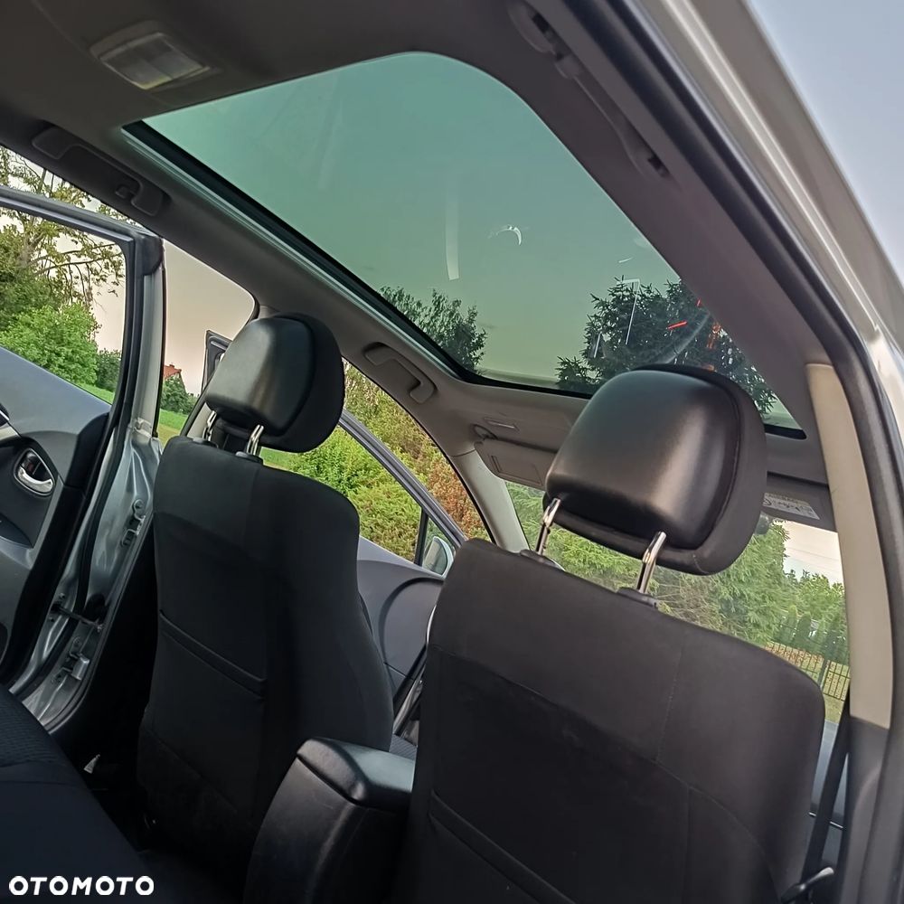 Toyota Avensis 2.0 D-4D Comfort - 25