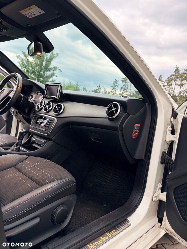 Mercedes-Benz Klasa A 180 BlueEfficiency Edition - 10