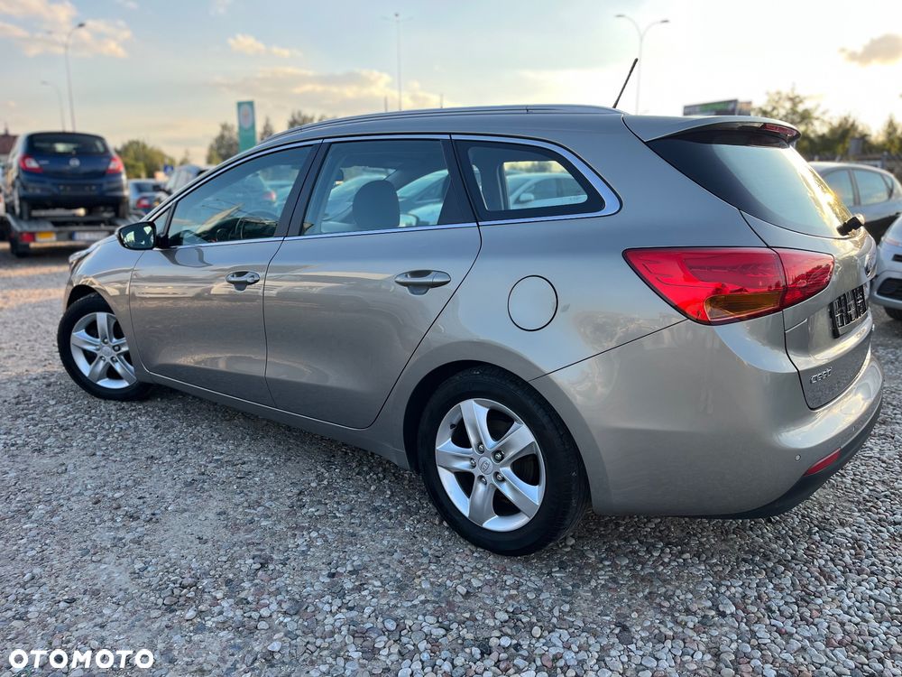 Kia Ceed 1.6 GDI ISG Spirit - 6