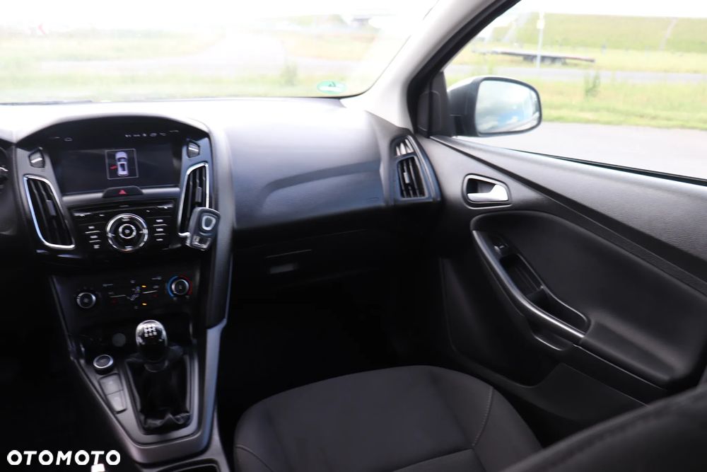 Ford Focus 1.0 EcoBoost 99g Trend - 19