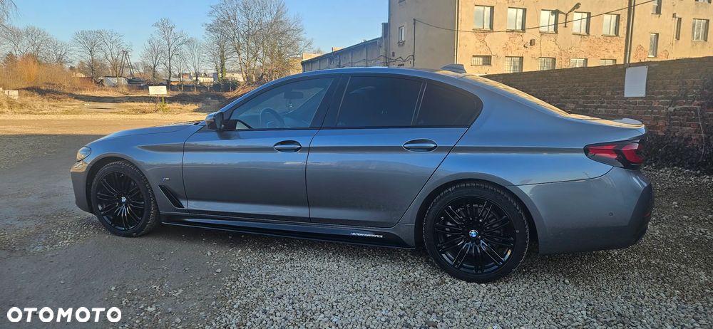 BMW Seria 5 520d xDrive M Sport sport - 9