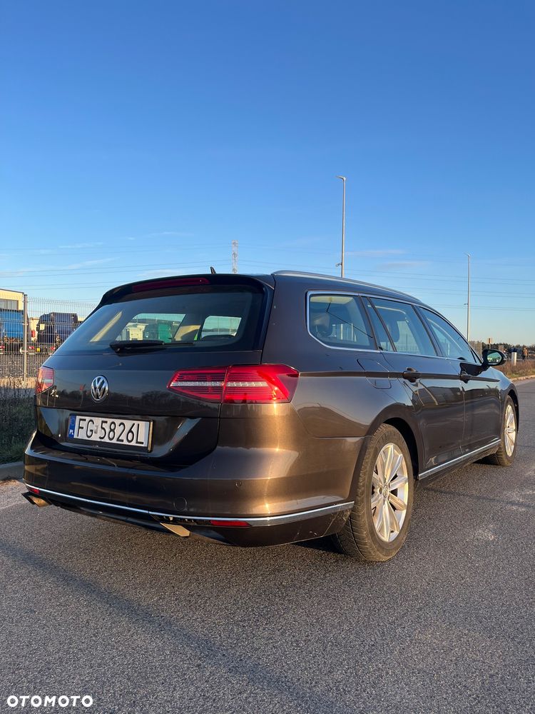 Volkswagen Passat - 9