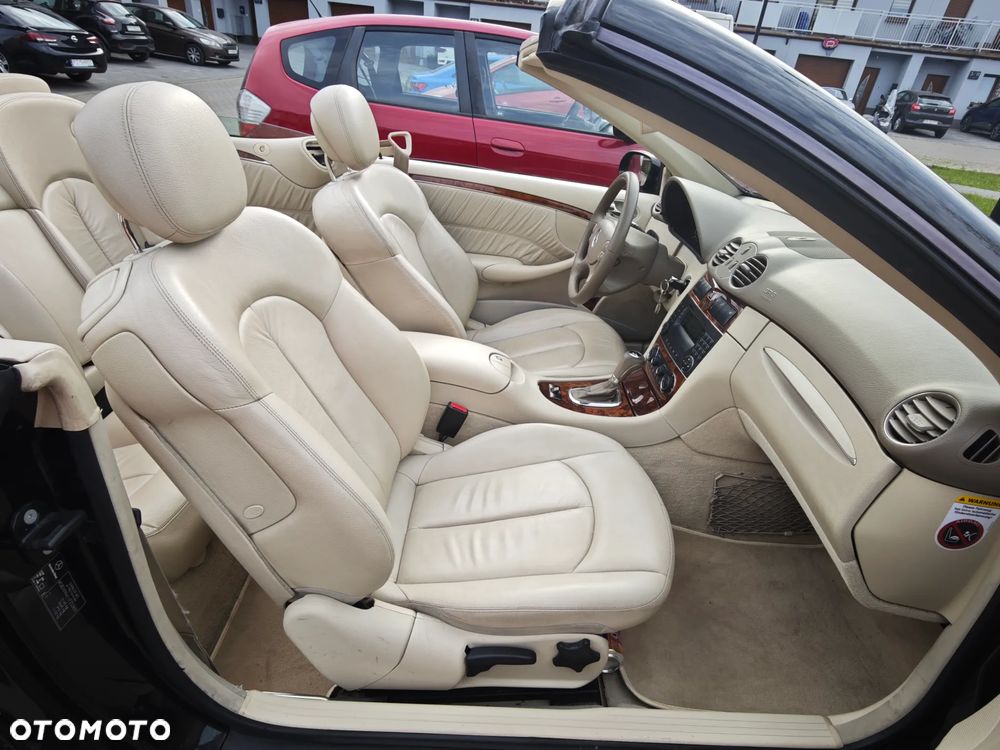 Mercedes-Benz CLK - 8