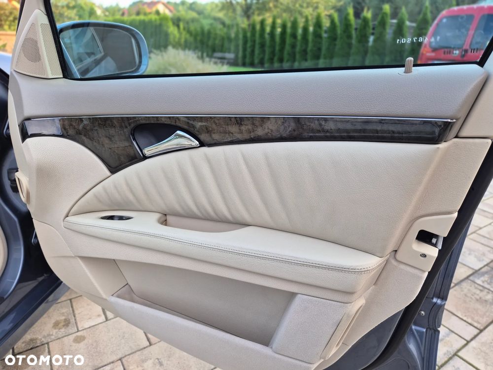 Mercedes-Benz Klasa E 320 CDI Avantgarde DPF - 22