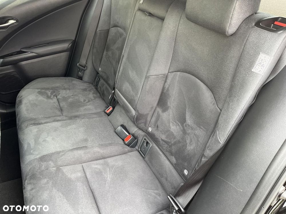 Lexus UX 250h GPF Business AWD - 14