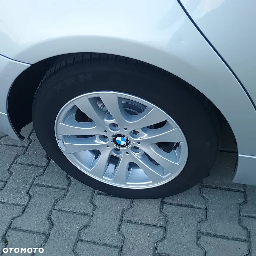BMW Seria 3 318i - 40