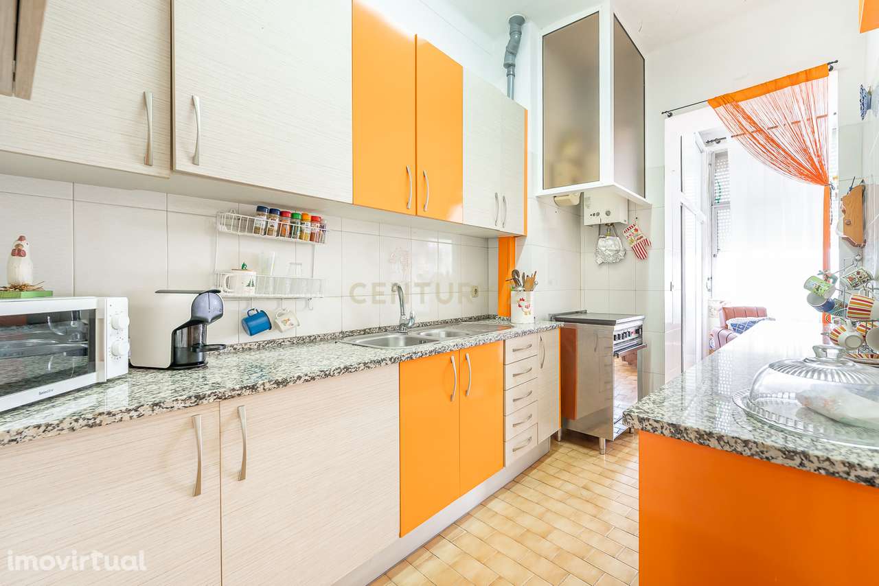 T4 em Arroios para remodelação com vista sobre Lisboa  - Lisboa - Grande imagem: 4/23