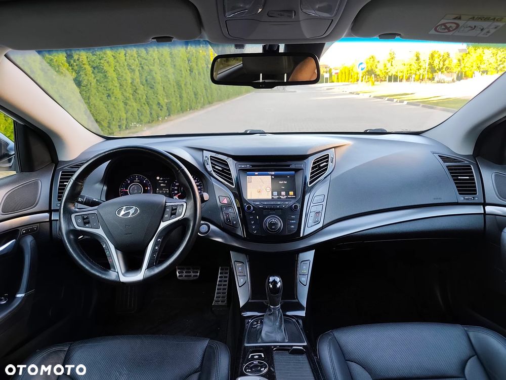 Hyundai i40 Kombi 1.7 CRDi DCT Premium - 14