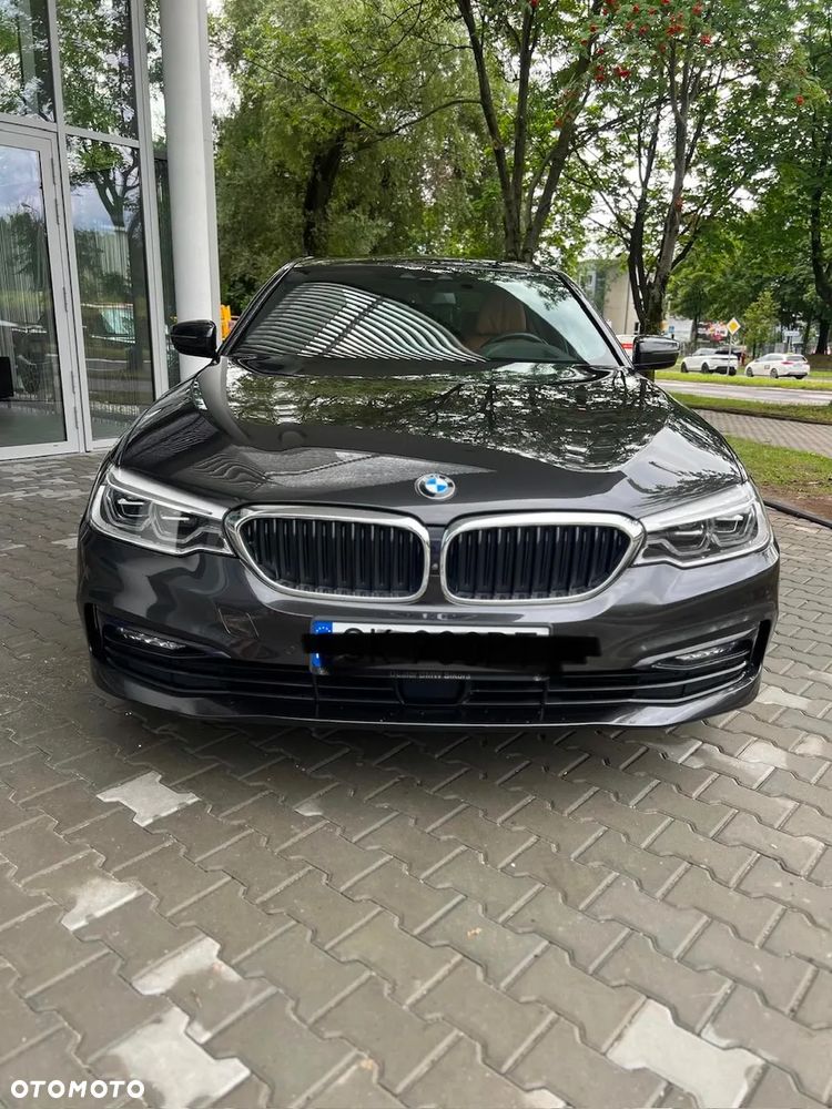 BMW Seria 5 540i xDrive GPF Luxury Line sport - 2