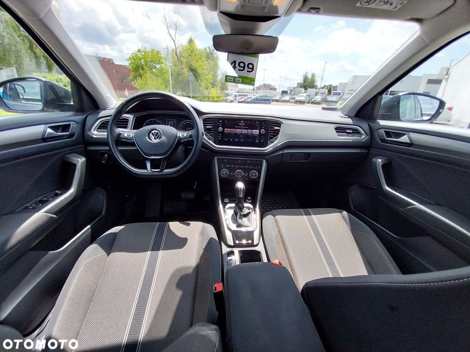 Volkswagen T-Roc - 11