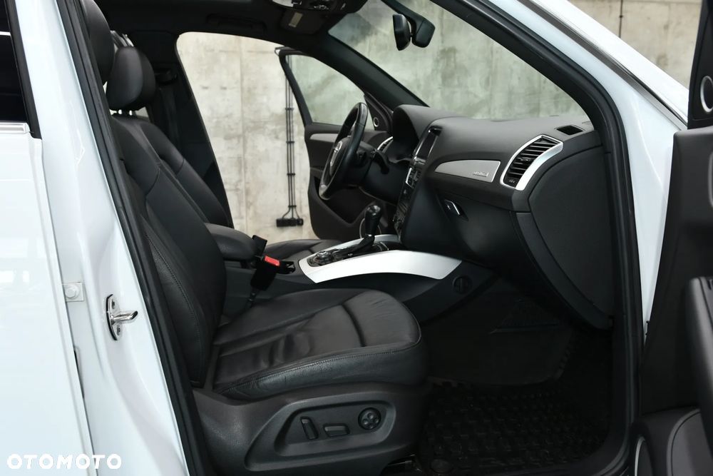 Audi Q5 3.2 FSI Quattro S tronic - 17