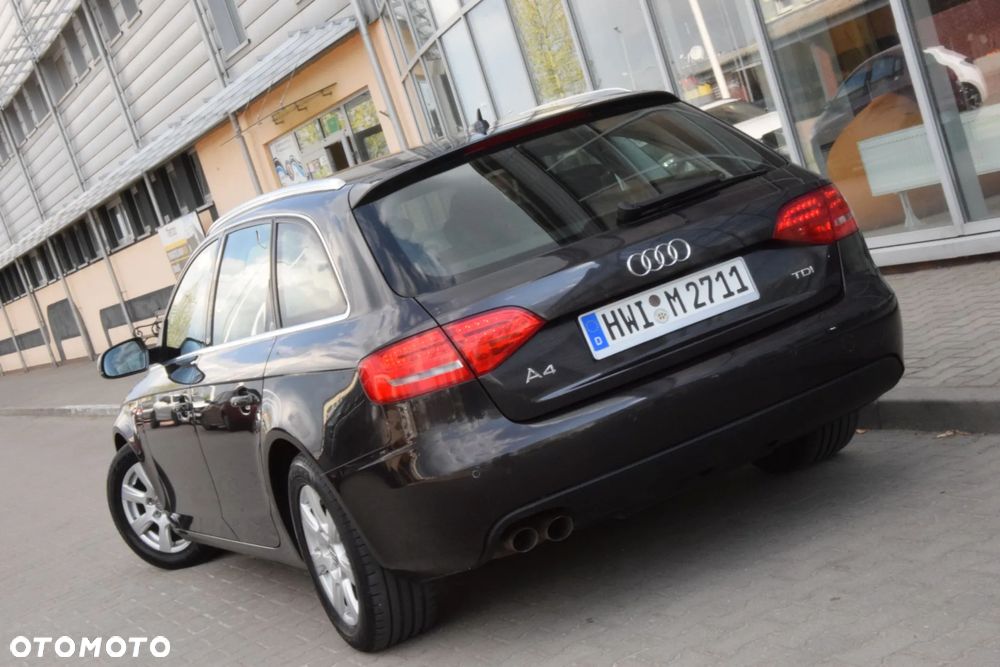 Audi A4 Avant - 31