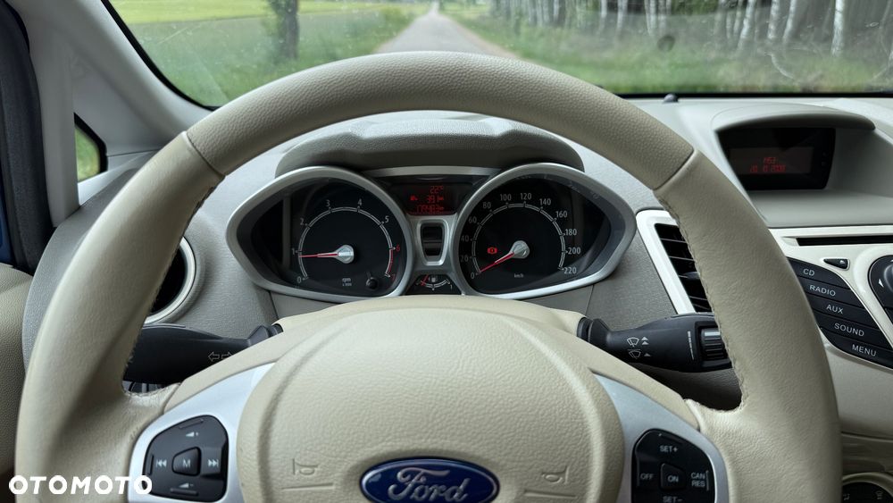 Ford Fiesta 1.25 Ghia EU5 - 21