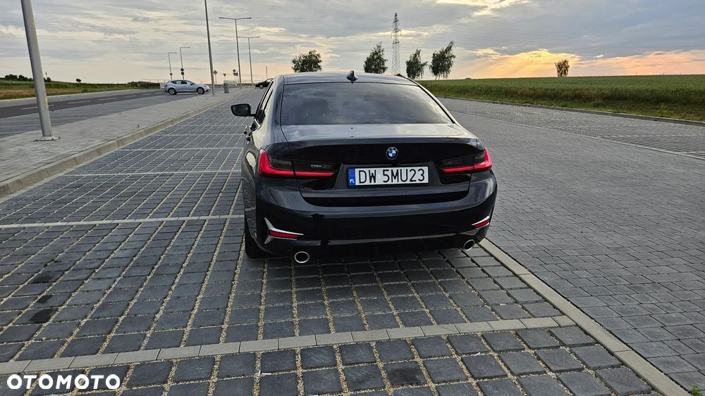 BMW Seria 3 320d xDrive MHEV Luxury Line sport - 3