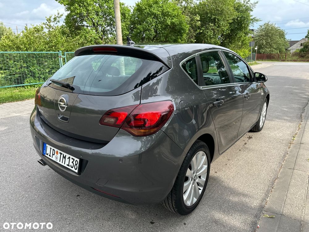 Opel Astra 1.4 T Cosmo - 2