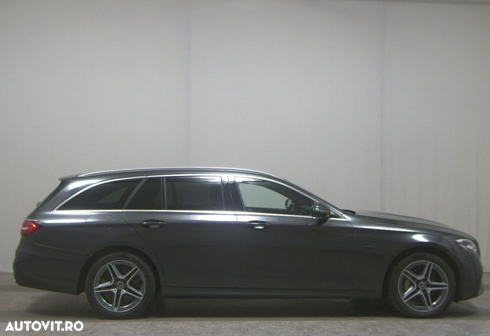 Mercedes-Benz E 300 Aut. - 12